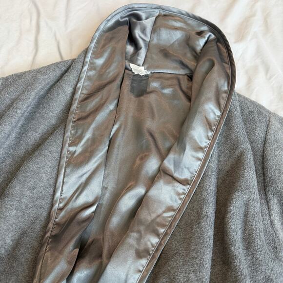 Vintage Natori Gray, Satin, Plush, Full Length Robe- XS - Picture 5 of 8